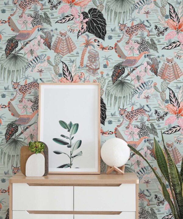 Yucatan Wallpaper featuring Leopards, Iguanas, and Mayan ruins Chichén Itzá • Neutral • Insitu