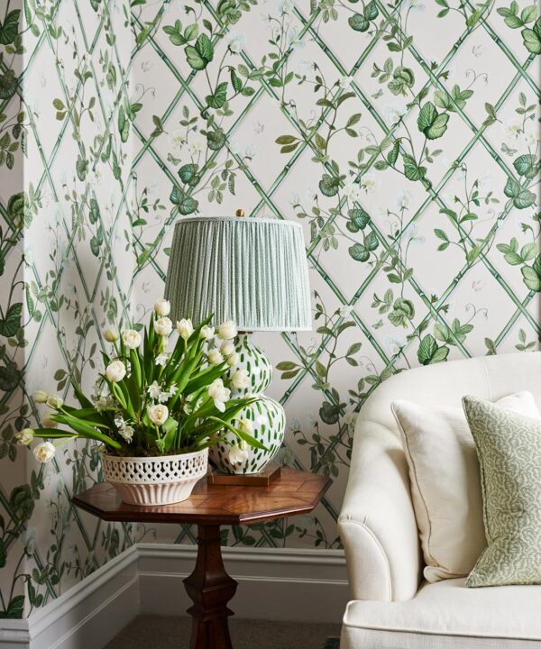 Grande Climbing Sweet Pea Wallpaper • Irish Linen • Insitu