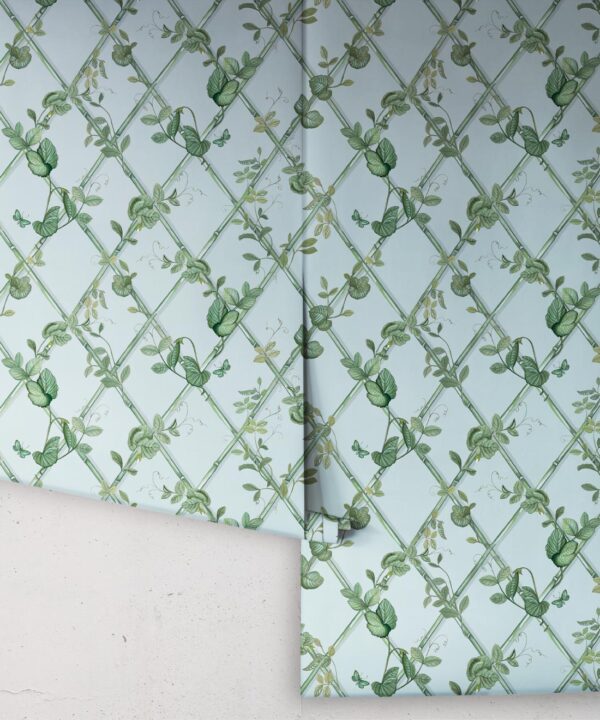 Petite Ivy Wallpaper • Light Provence • Rolls