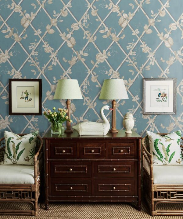 Grande Ivy Wallpaper • Provence & Cane • Insitu