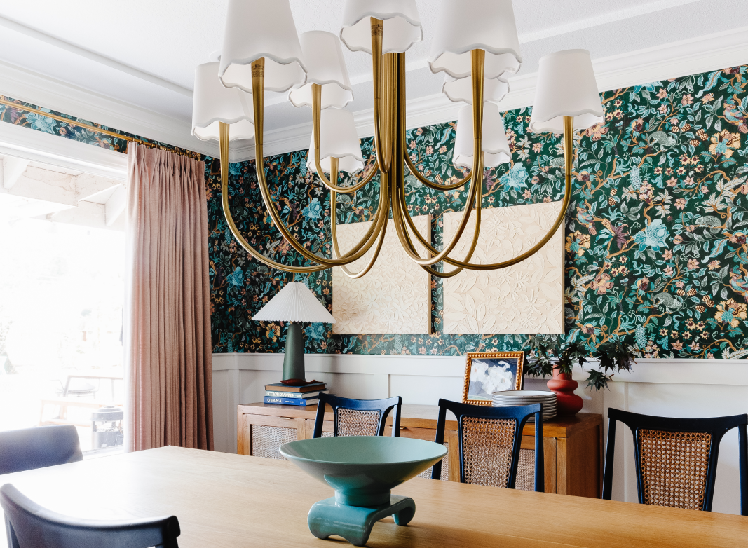 Chameleon Paradise Wallpaper in a lovely and colourful dining room