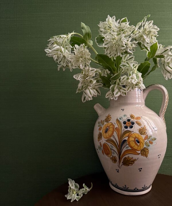 Evergreen Vale Grasscloth Wallpaper - Image 2