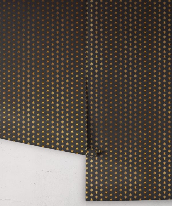Tudor Star Metallic Wallpaper - Image 3