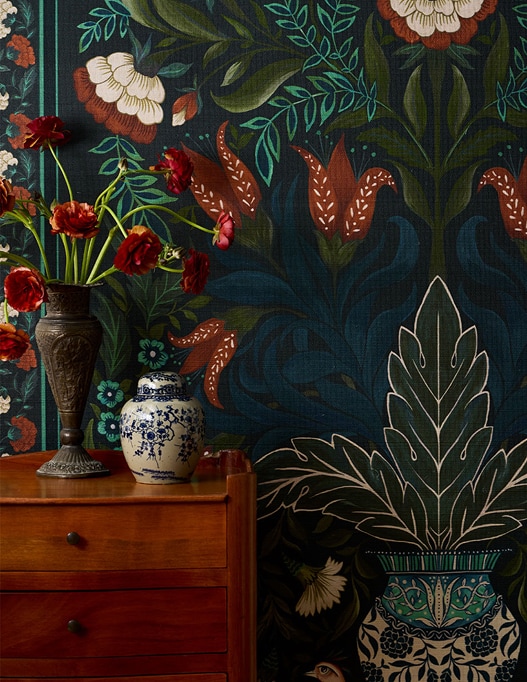 Pavilion Garden Grasscloth Wallpaper - Colorway: Topaz - Rich Traditions Collection - Insitu